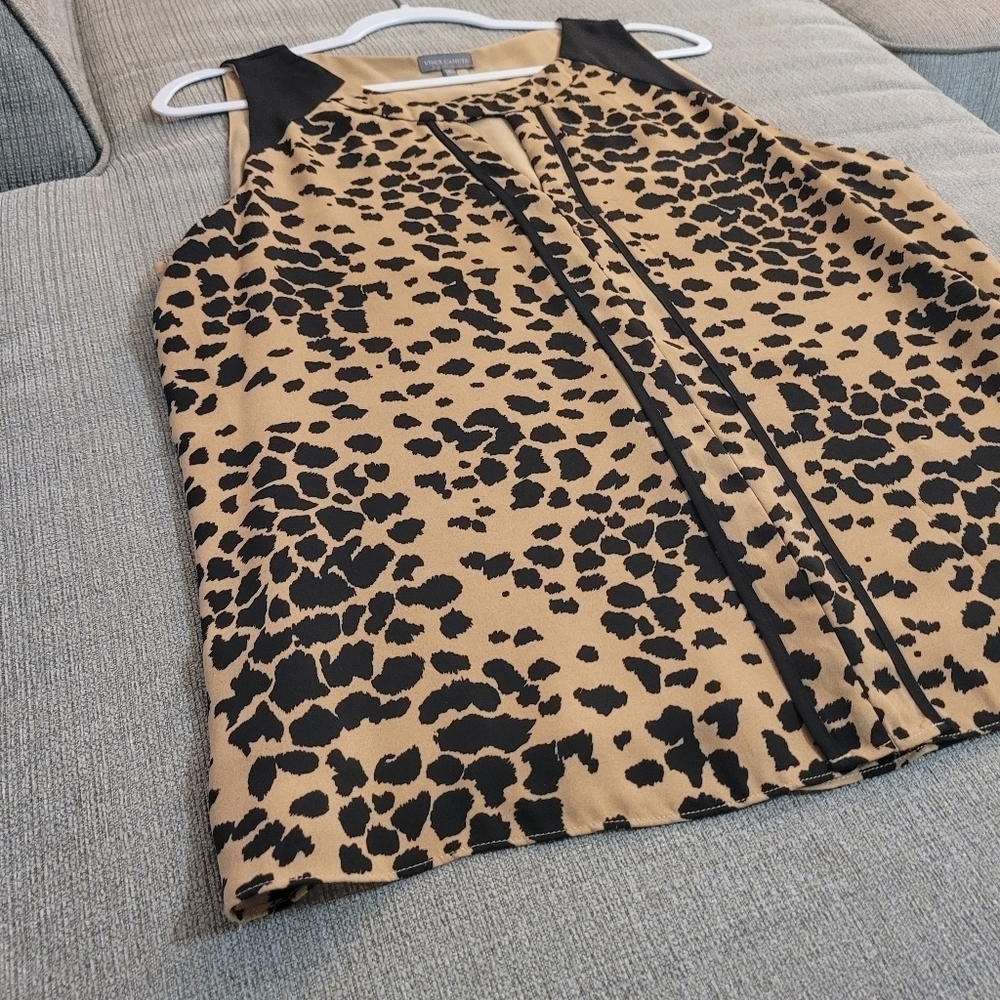 Vince Camuto Animal Print Abstract Work Office Top Blouse Size Large - Picture 3 of 6